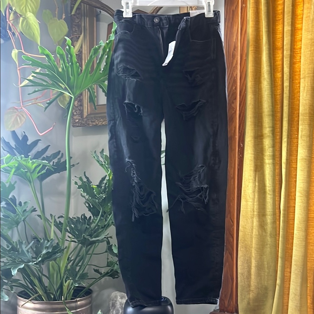 Black Distressed Jeans